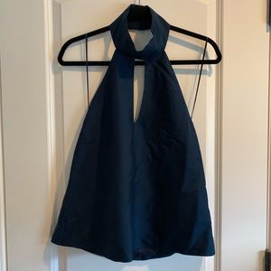 Keyhole, open back top